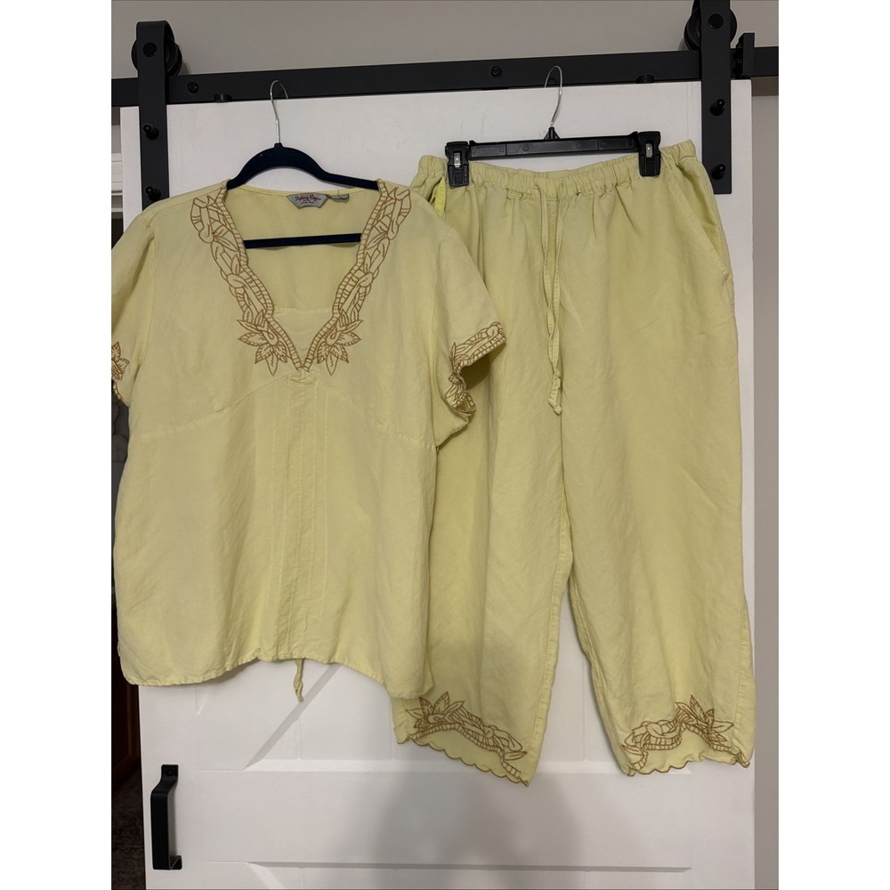 Stephanie Rogers Short Sleeves Cropped Pants Yellow Embroidered Set Outfit 2X